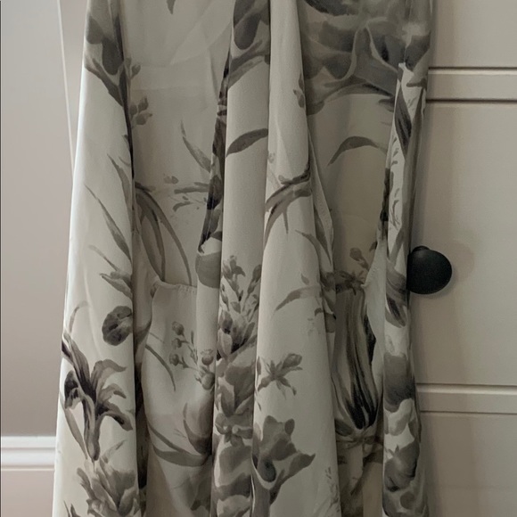 Jcrew sleeveless black and white floral top - Picture 2 of 3